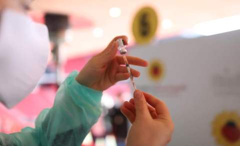 Permiresohet situata: Shqiperia del nga harta e kuqe e COVID ne bote